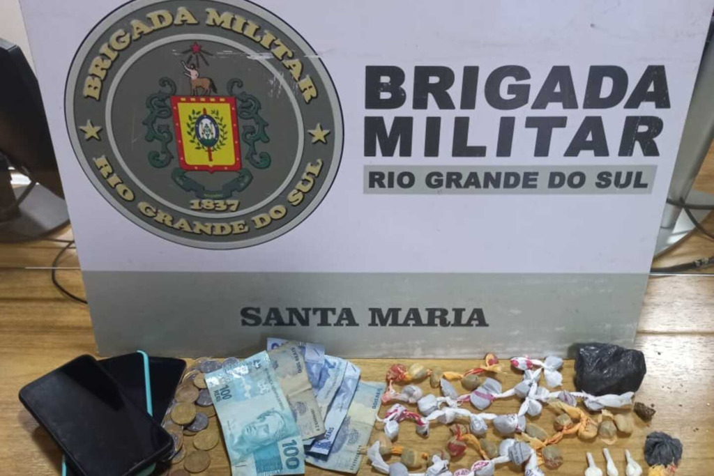 Jovem com antecedentes por homicídio e tráfico é preso com drogas em Santa Maria