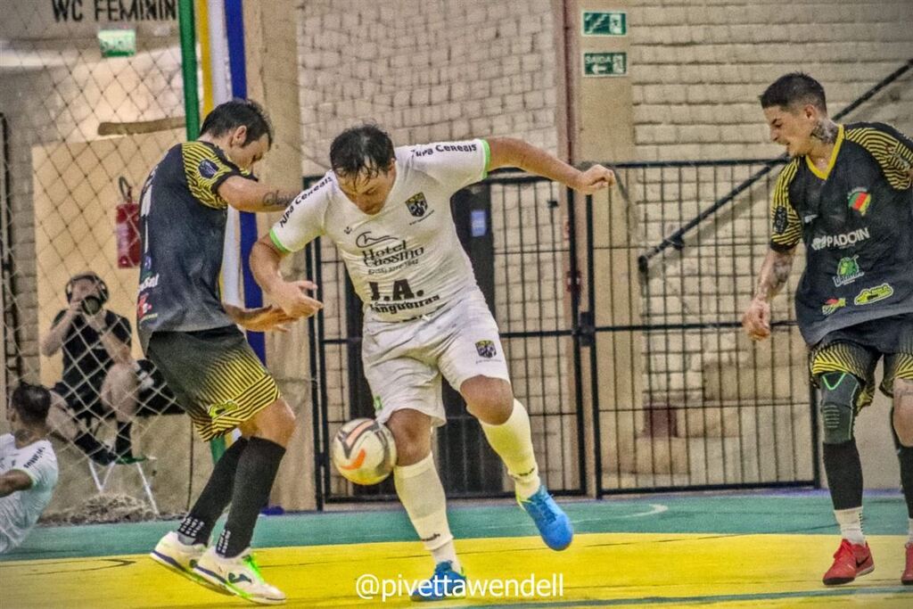 Tio Nanato e ATF disputam jogo de ida das semifinais da Copa Regional Paniz Sports