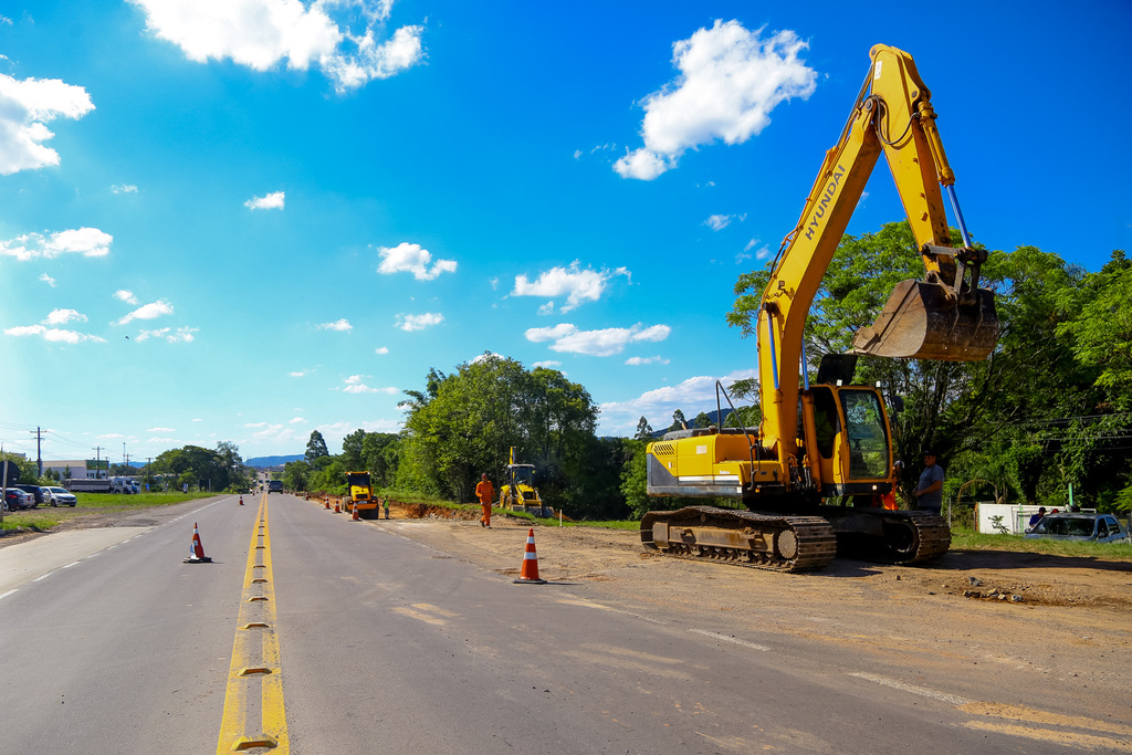 Retomadas as obras de duplicação da BR-392