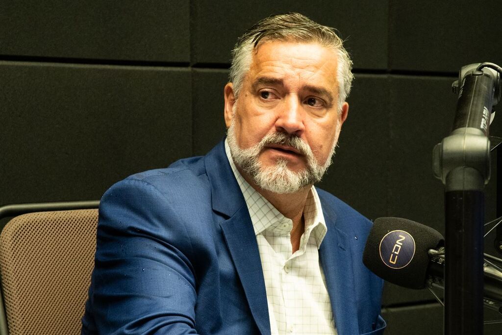 Foto: Beto Albert (Diário) - Após denúncia enviada ao STF na última semana, Pimenta pede medida para evitar fuga do ex-presidente.