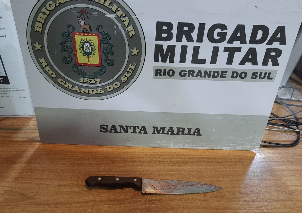 Foto: Brigada Militar - Faca utilizada no crime, foi apreendida pela Brigada Militar
