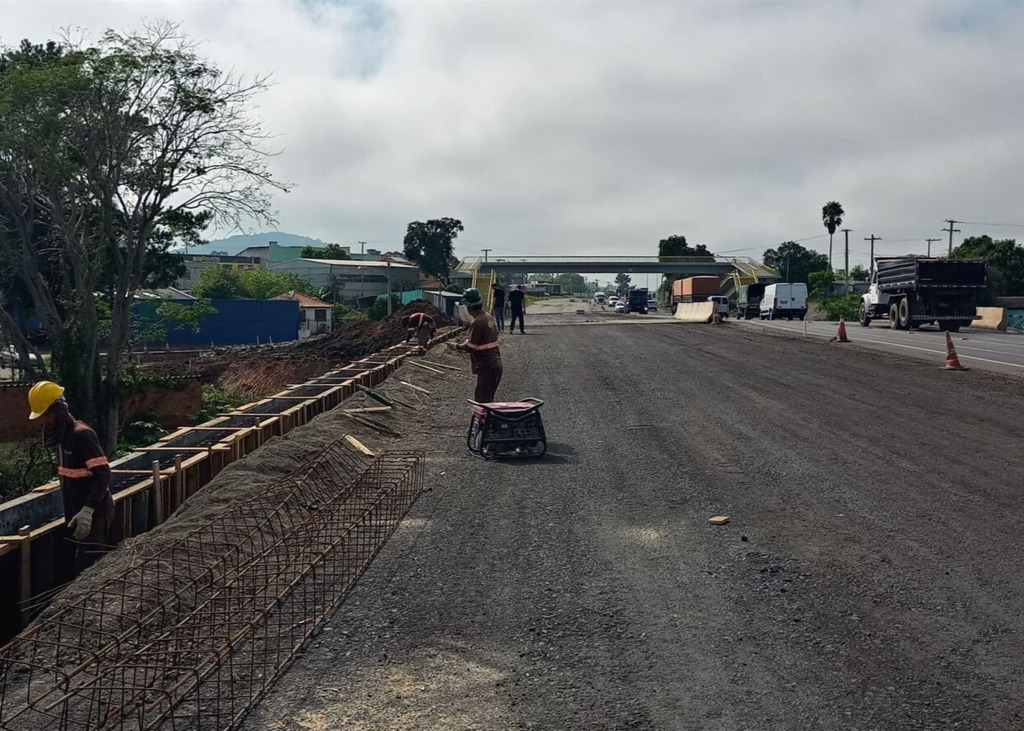 título imagem Saiba como estão as obras das novas pistas próximas ao Bairro Urlândia