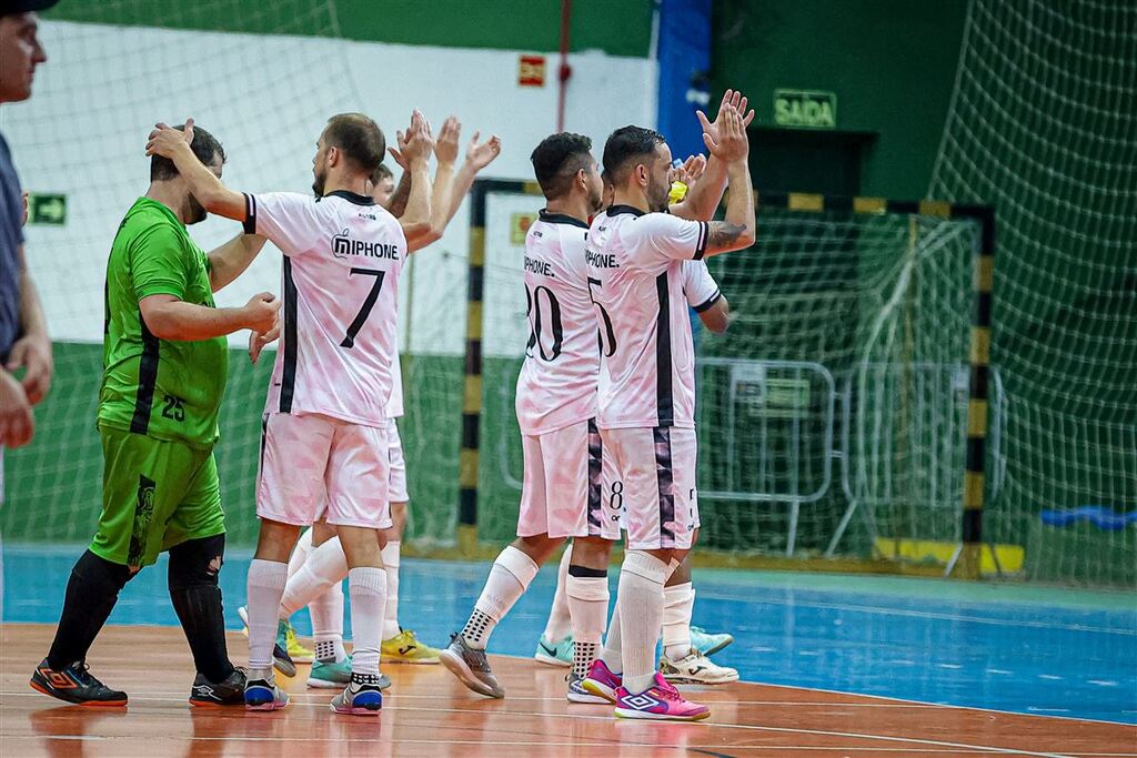 título imagem Olimpia e Tio Nanato estão na decisão da Copa Regional Paniz Sports
