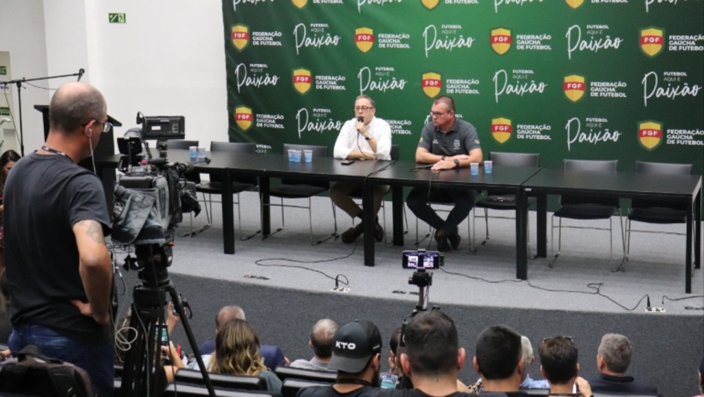 Após polêmicas, jogos de volta das semifinais do Campeonato Gaúcho terão VAR de fora do Estado