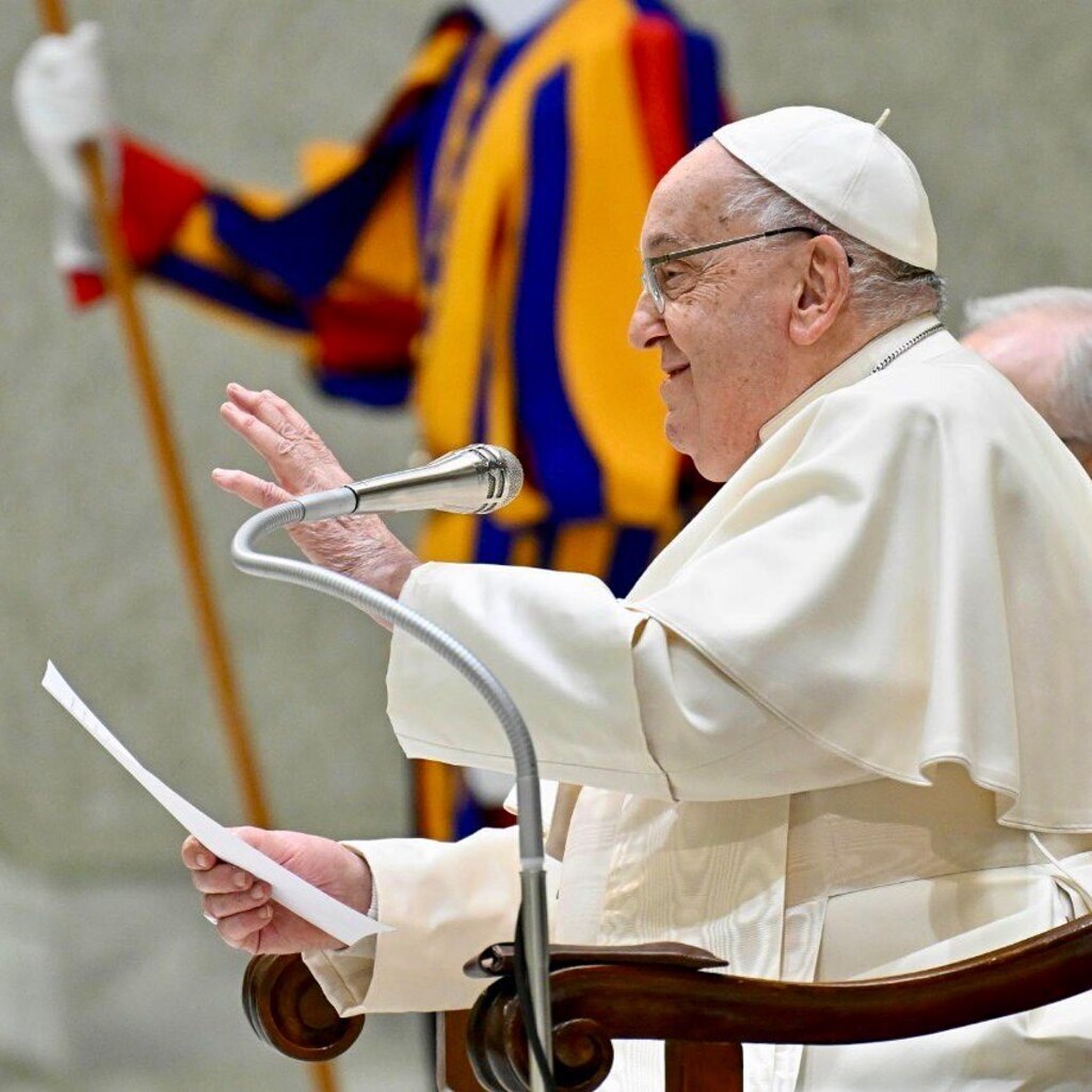Papa Francisco apresenta melhora em seu estado de saúde e insuficiência renal está resolvida Papa Francisco apresenta melhora em seu estado de saúde e insuficiência renal está resolvida
