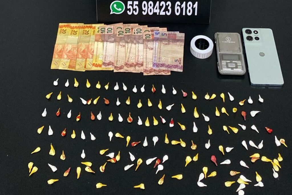 Mulher é presa em flagrante por tráfico de drogas após investigação de tentativa de homicídio em Santa Maria Mulher é presa em flagrante por tráfico de drogas após investigação de tentativa de homicídio em Santa Maria