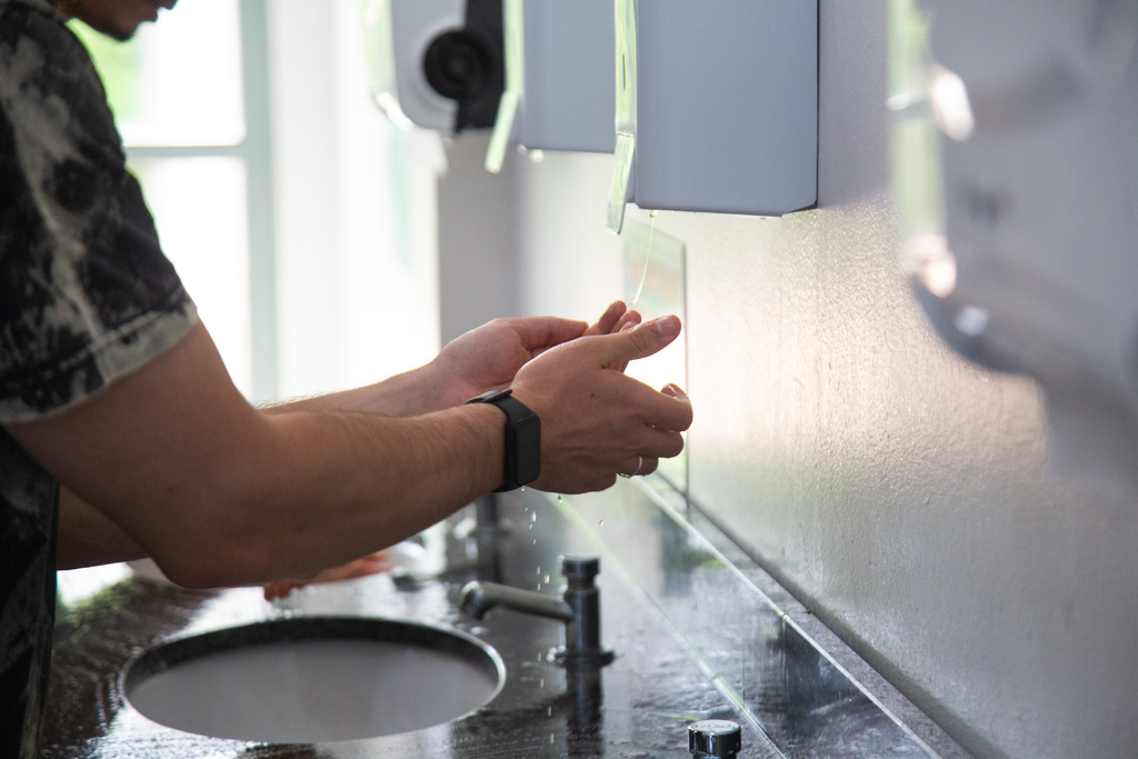 Após casos de infecção gastrointestinal em 2024, moradores da Casa do Estudante da UFSM reivindicam melhorias para consumo de água