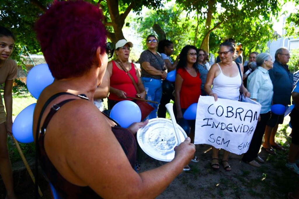 título imagem Engajamento nas redes sociais não se reflete em protesto contra Corsan