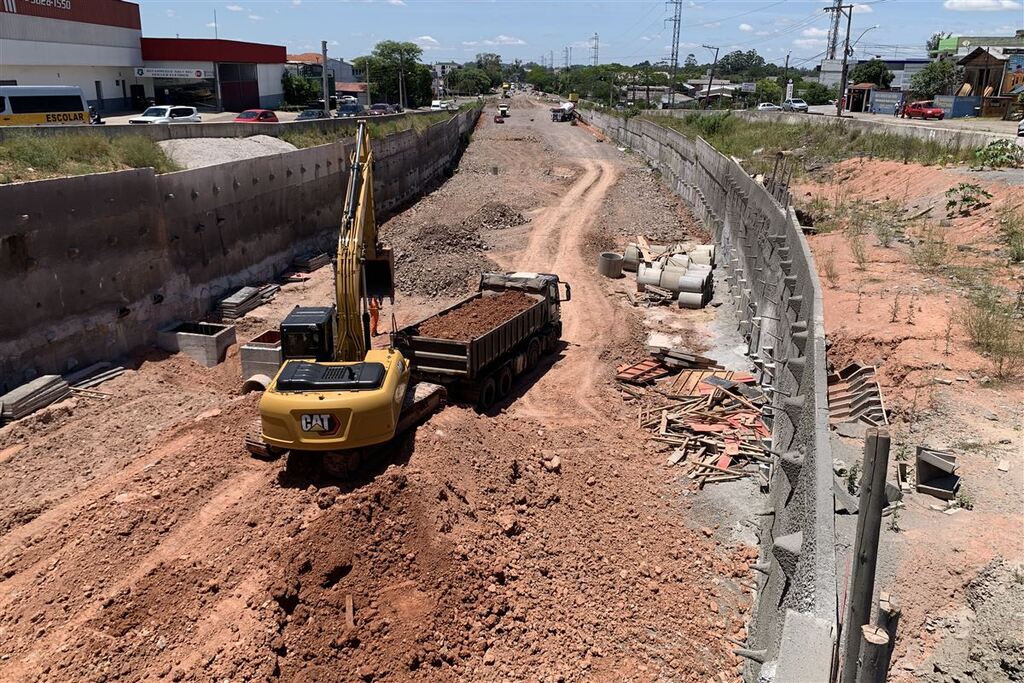 título imagem Atenção, motoristas: trânsito em dois viadutos de Santa Maria terá bloqueios a partir desta segunda