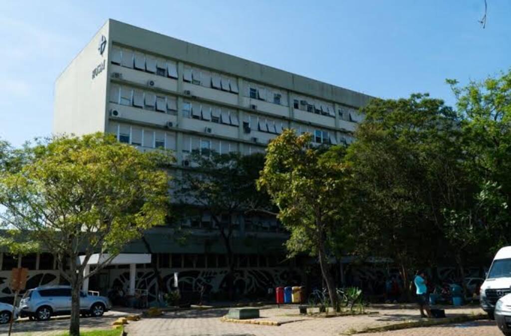 Jovem de 26 anos é baleado e transferido para o Husm em estado grave em Santa Maria
