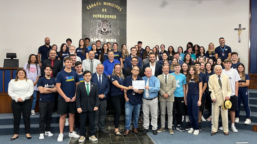 Colégio Marista recebe homenagem na Câmara de Vereadores