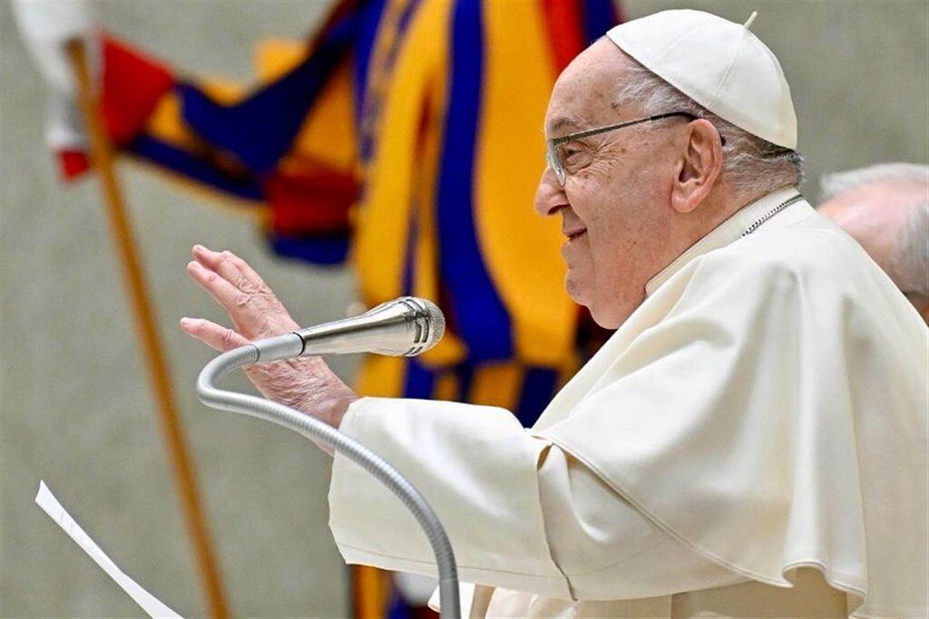 título imagem Estado de saúde de Papa Francisco é estável; exame de radiografia confirma melhoras