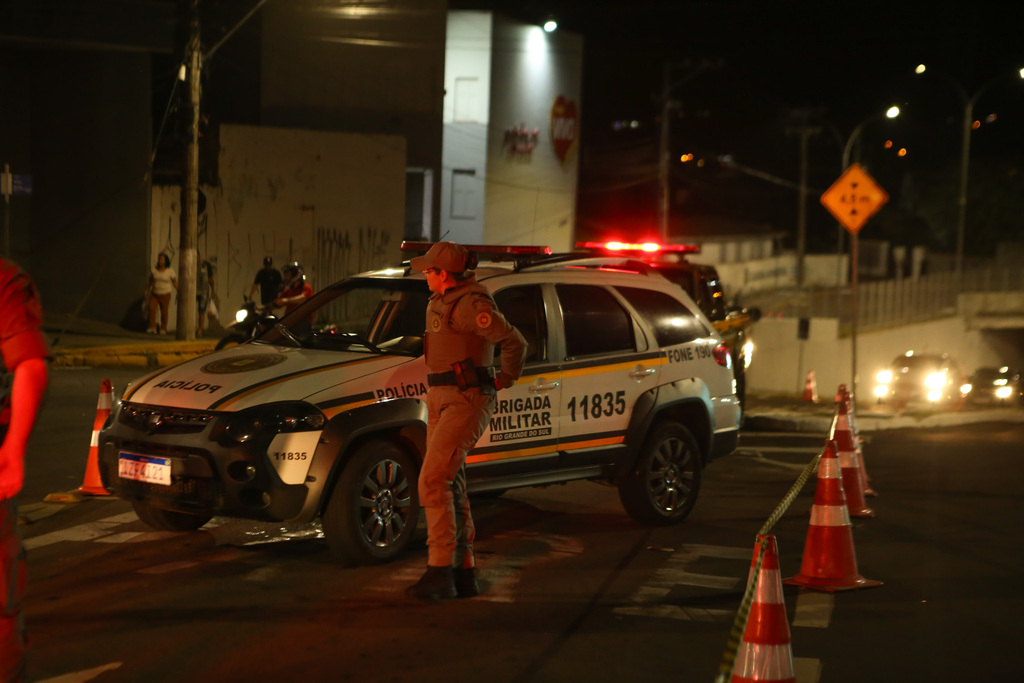 título imagem Estudantes da UFSM são detidos durante a Calourada em Santa Maria