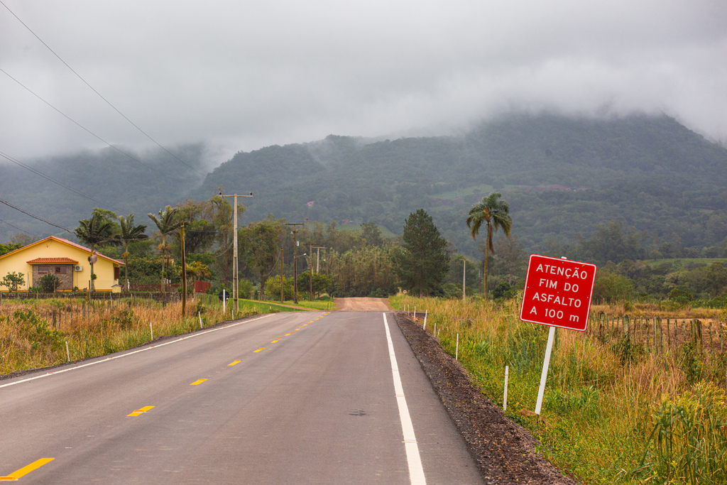 título imagem Asfaltamento da estrada de Vale Vêneto será retomado em breve