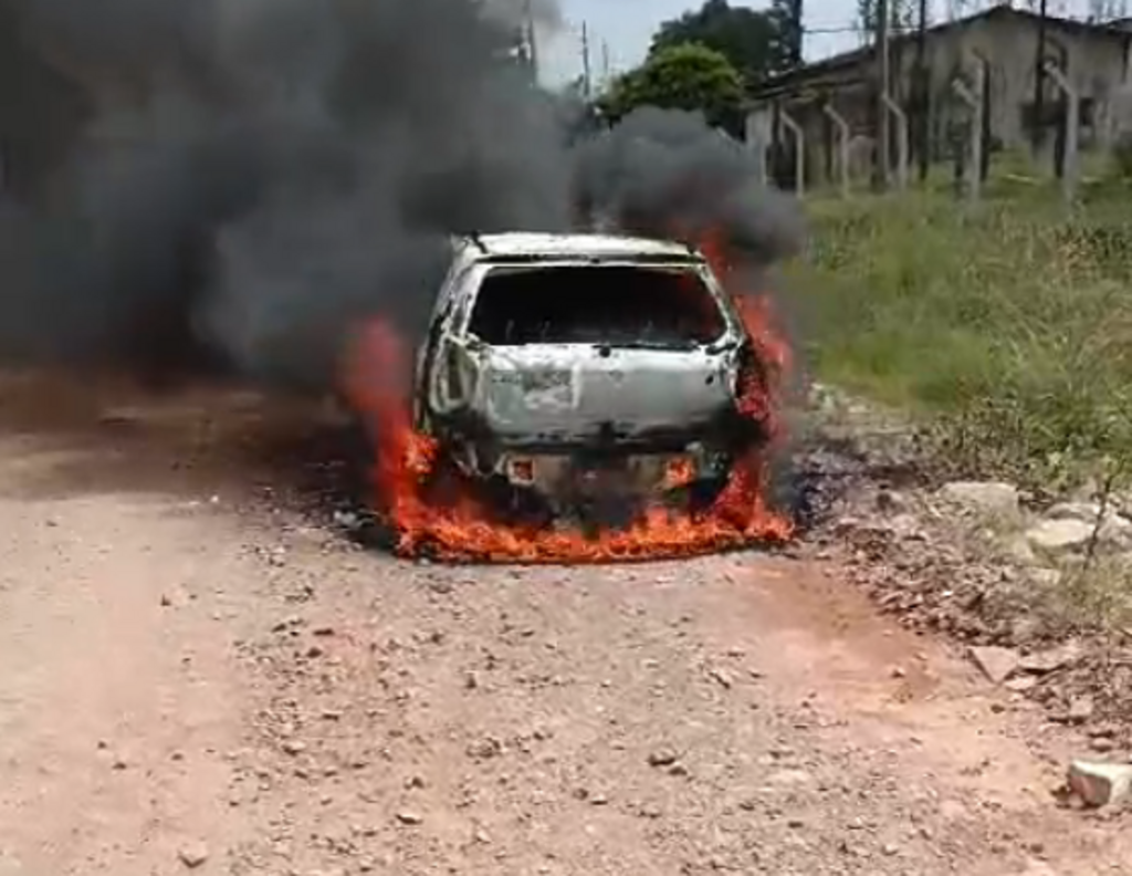 Carro usado em sequestro e assassinato em São Pedro do Sul é localizado em chamas em Santa Maria
