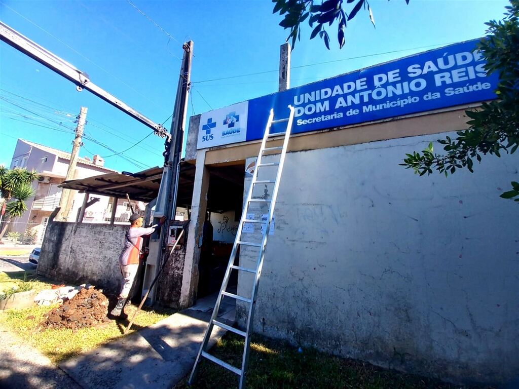 título imagem Após 40 dias fechada, unidade de saúde em Santa Maria passa por consertos na rede elétrica