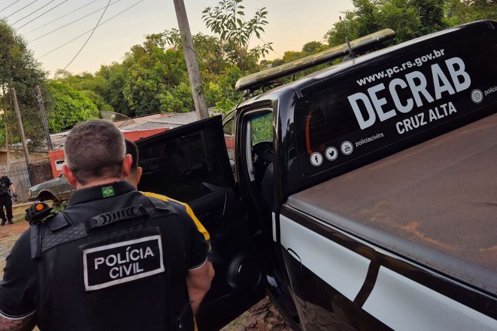 Jovem com tornozeleira eletrônica é preso por crimes rurais em Cruz Alta