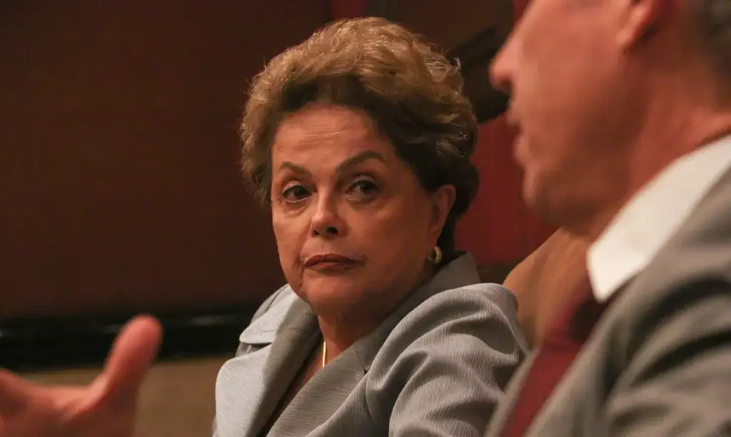 Dilma continua à frente do Banco do Brics por mais 5 anos