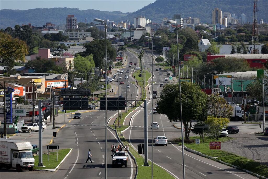 título imagem Veículo fica sem combustível e acaba sendo furtado em Santa Maria
