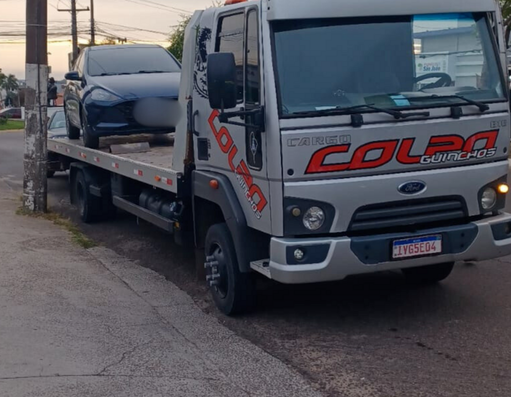 Após furtar carro de residência, homem vai até casa da vítima e faz ameaça de morte em Santa Maria