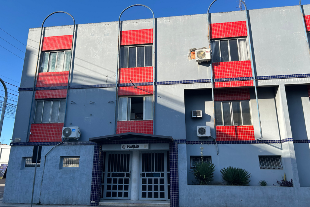 Foto: Thais Immig - A mãe da criança presta depoimento desde às 7h30min desta quarta (26) em São Gabriel.