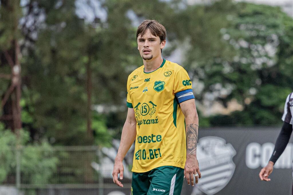 Inter-SM anuncia a contratação do volante Júlio Simas
