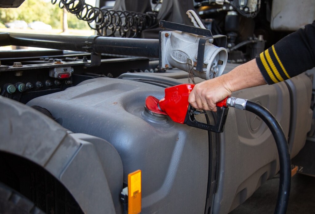 Petrobras anuncia redução do preço do diesel nas refinarias