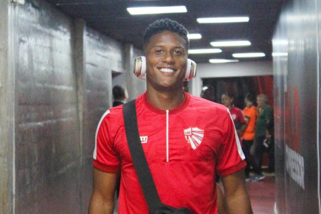 Gabriel Morbeck e David Batista devem ser os centroavantes do Inter-SM na Divisão de o 2025