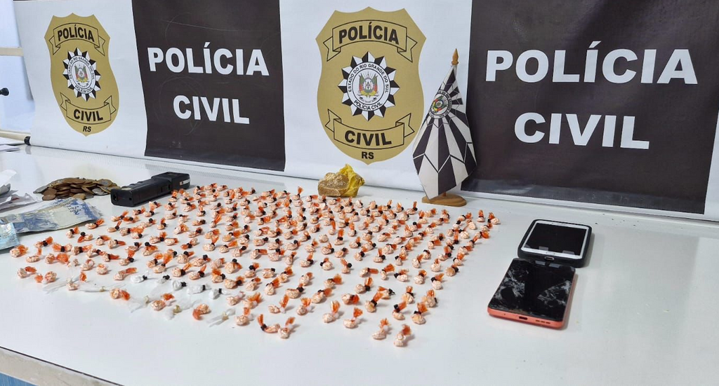 título imagem Casal é preso por tráfico de drogas durante operação da Polícia Civil em Agudo