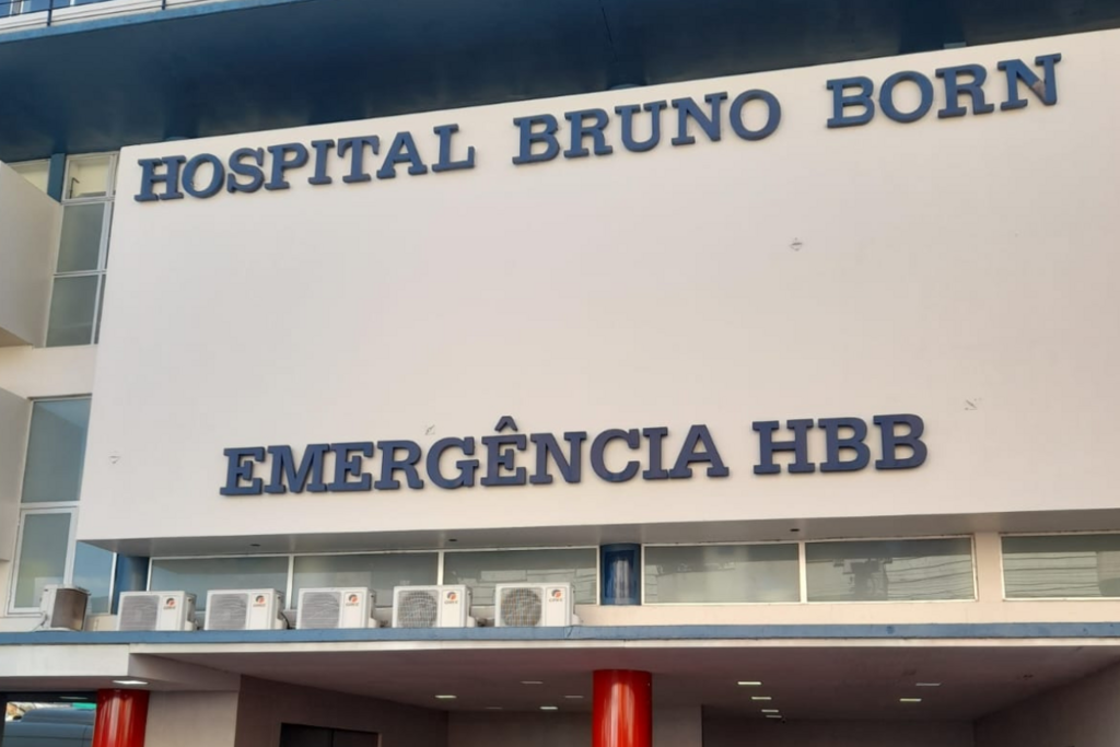 título imagem Hospitais recebem vítimas de acidente com turma do Colégio Politécnico da UFSM; sete mortos são confirmados
