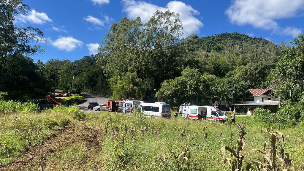 título imagem Trecho do acidente envolvendo ônibus da UFSM é conhecido por ser perigoso; sete mortes foram confirmadas