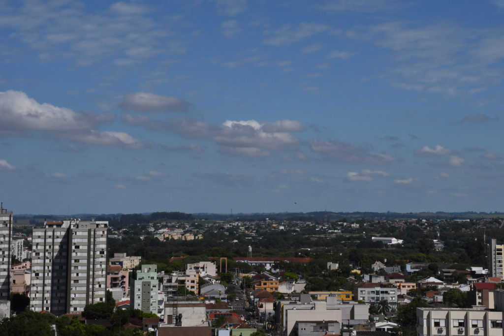 título imagem Prefeitura de Santa Maria e de Imigrante decretam luto oficial de três dias por conta do acidente envolvendo um ônibus da UFSM que matou sete pessoas