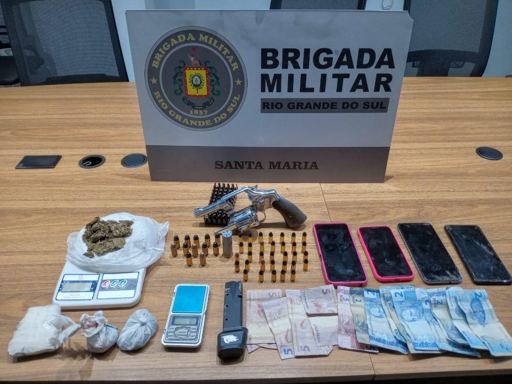 Jovem é preso por tráfico de drogas e porte ilegal de arma em Santa Maria