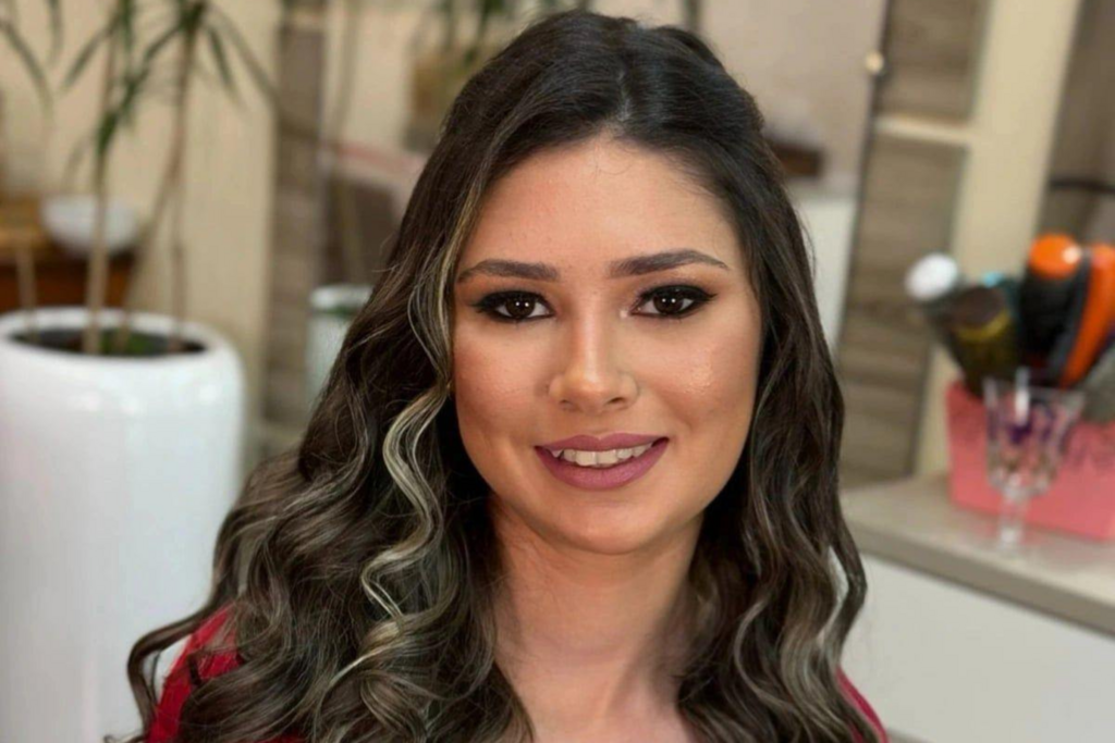 título imagem Acidente em Imigrante: Janaina Finkler, a mais nova das vítimas, é sepultada em Estrela Velha