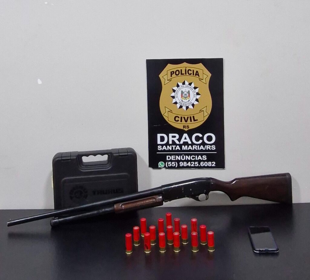 título imagem Motorista é preso por porte ilegal de arma de uso restrito em Santa Maria