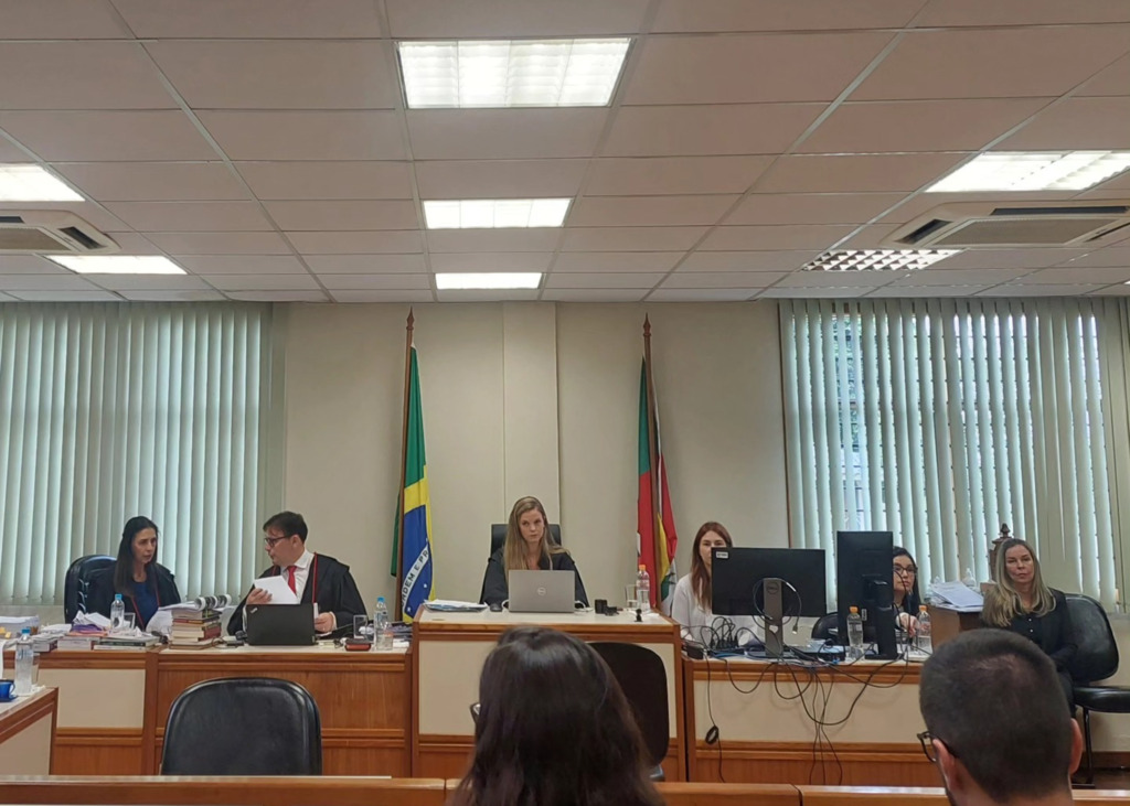 título imagem Julgamento de médico acusado de matar ex-companheira e o namorado dela seguirá nesta quinta em São Gabriel