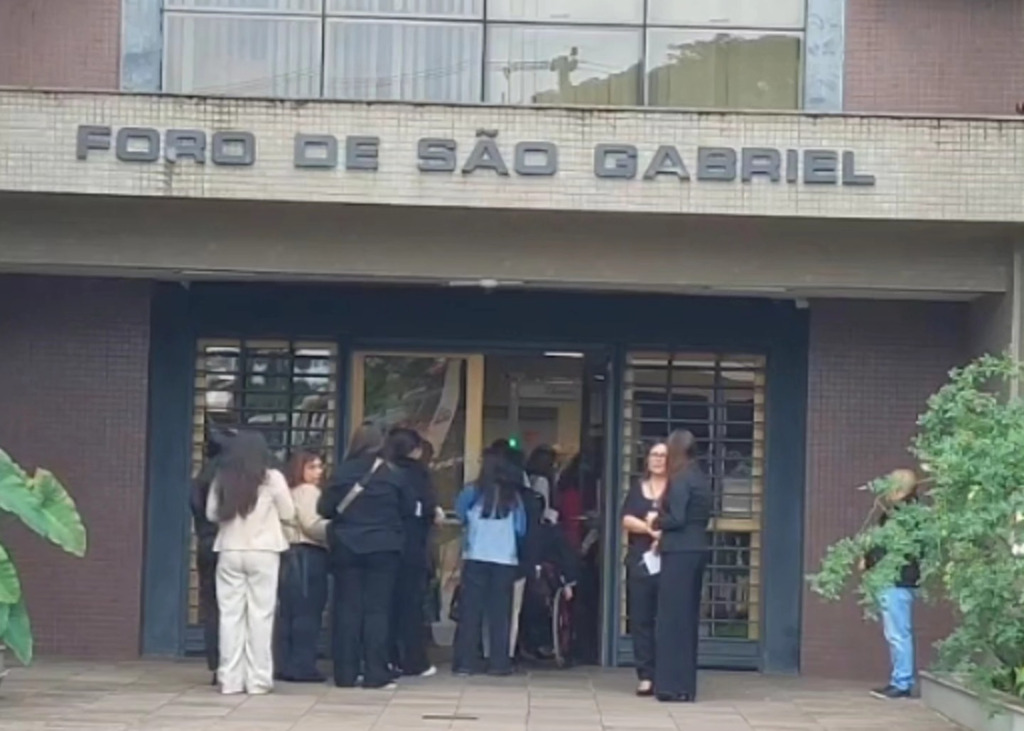 Foto: Uilian Pacheco/UP TV (Divulgação) - Julgamento ocorre no Fórum da cidade. Wilson Ross Junior matou a ex-mulher e namorado dela em maio de 2023