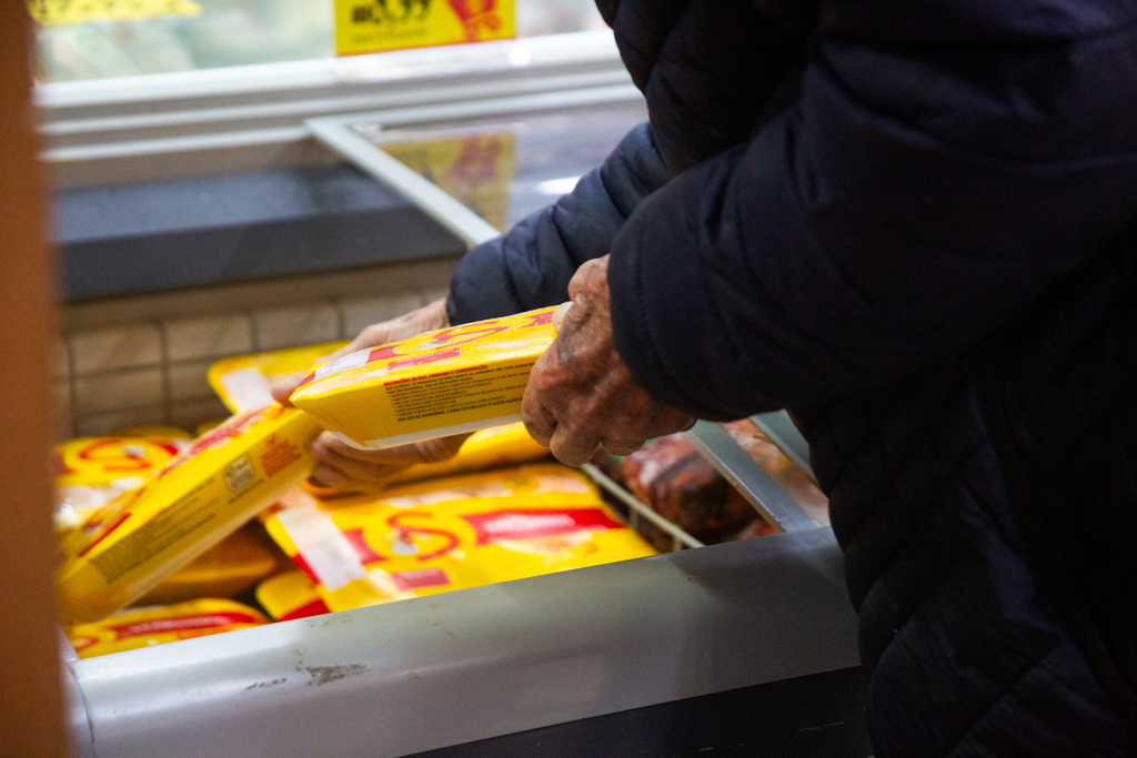 Ministro afirma que preços dos alimentos devem cair nas próximas semanas