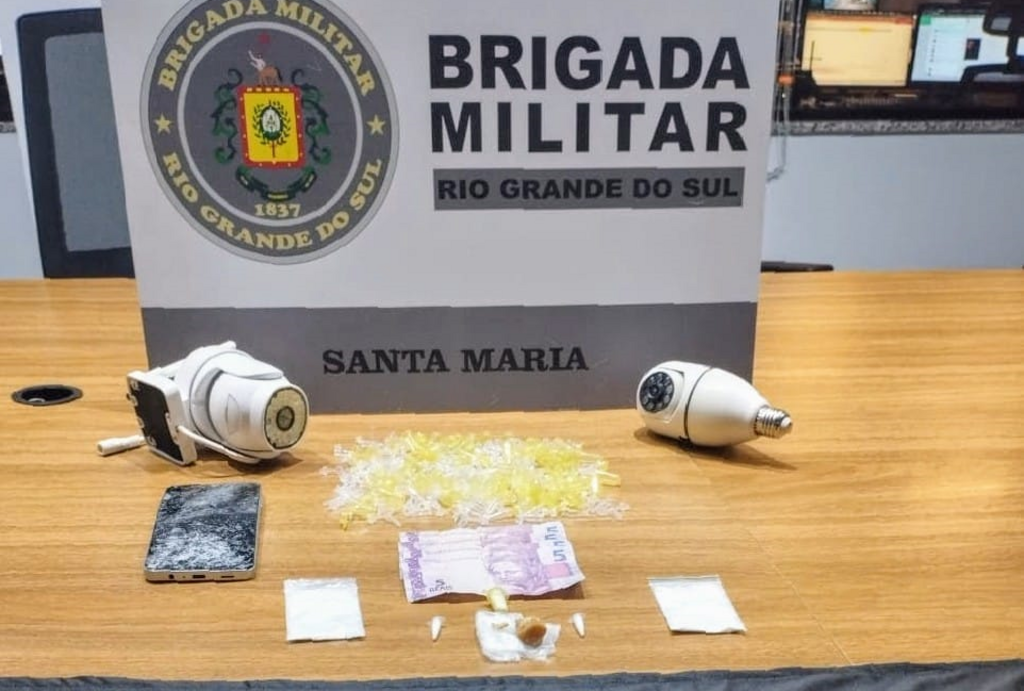 título imagem Duas mulheres são presas por tráfico de drogas em Santa Maria