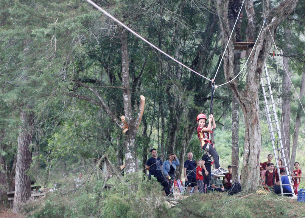 título imagem Atividades radicais para pais e filhos marcam evento do projeto Bombeiro Mirim Civil em Camobi