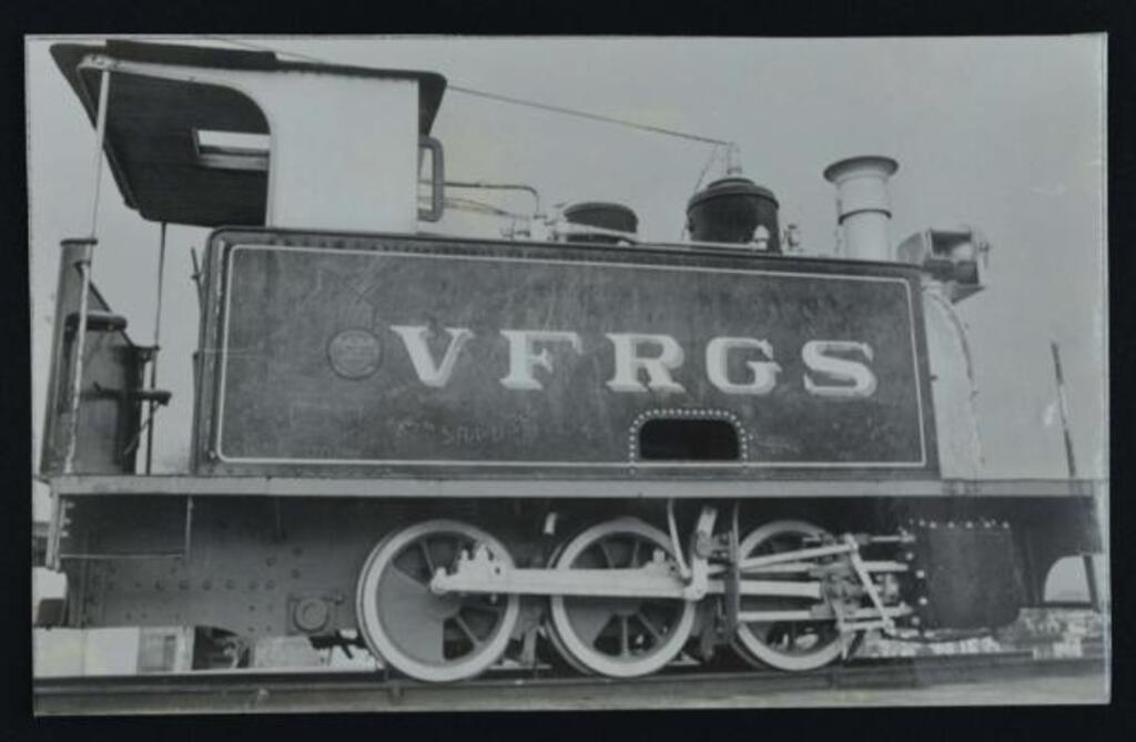 título imagem 🚂 Saiba a história da locomotiva que ganhou versão mini na Praça Saldanha Marinho em Santa Maria
