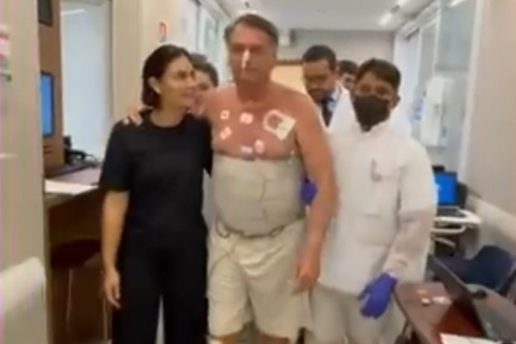 Sem previsão de alta, Bolsonaro publica vídeo caminhando após realizar cirurgia no intestino