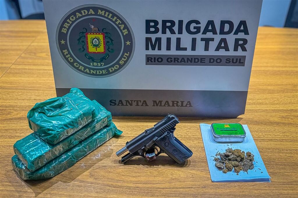 título imagem Brigada Militar apreende droga e arma em praça de Santa Maria