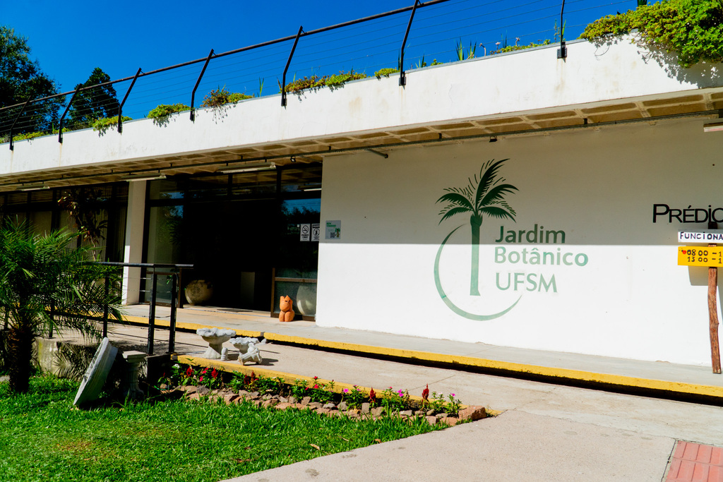 Jardim Botânico da UFSM chega à marca de 2 mil árvores registradas após nova catalogação