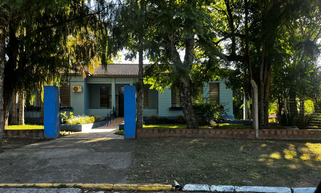 Aluno é ameaçado com canivete dentro de escola em Dilermando de Aguiar Aluno é ameaçado com canivete dentro de escola em Dilermando de Aguiar