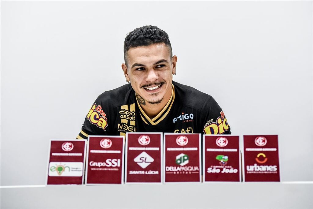 Inter-SM apresenta o volante Mossoró