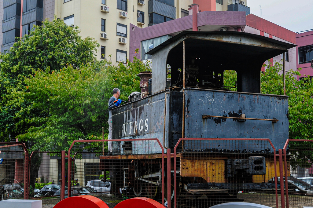 Locomotiva histórica da Avenida Presidente Vargas passa por revitalização Locomotiva histórica da Avenida Presidente Vargas passa por revitalização