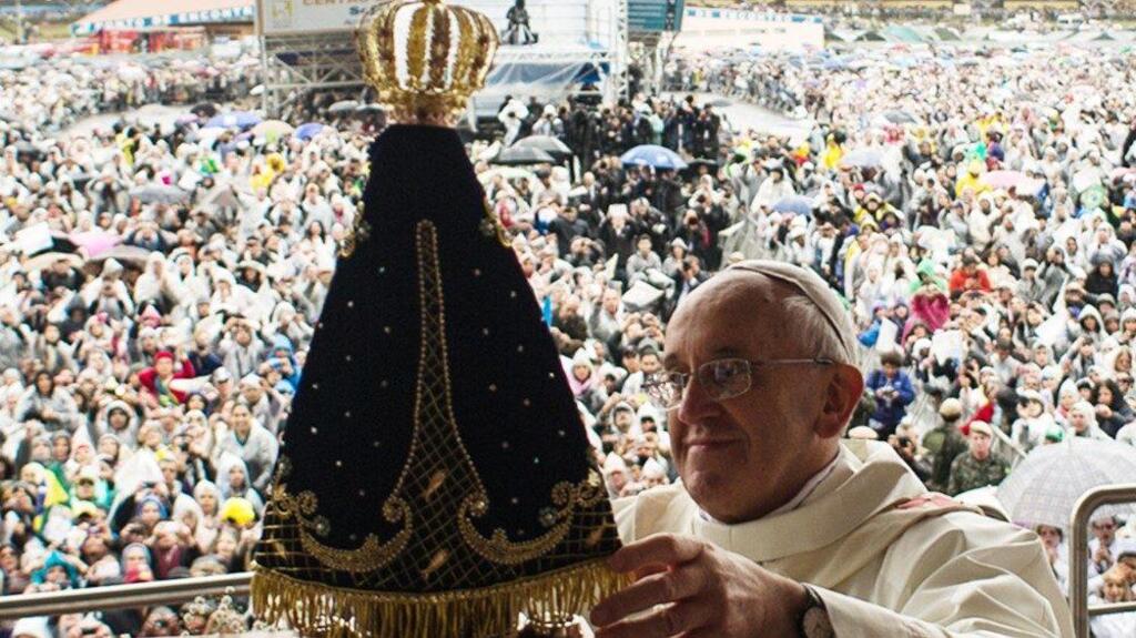 título imagem Em sua única passagem pelo Brasil, papa Francisco reuniu mais de 3,5 milhões de pessoas em missa