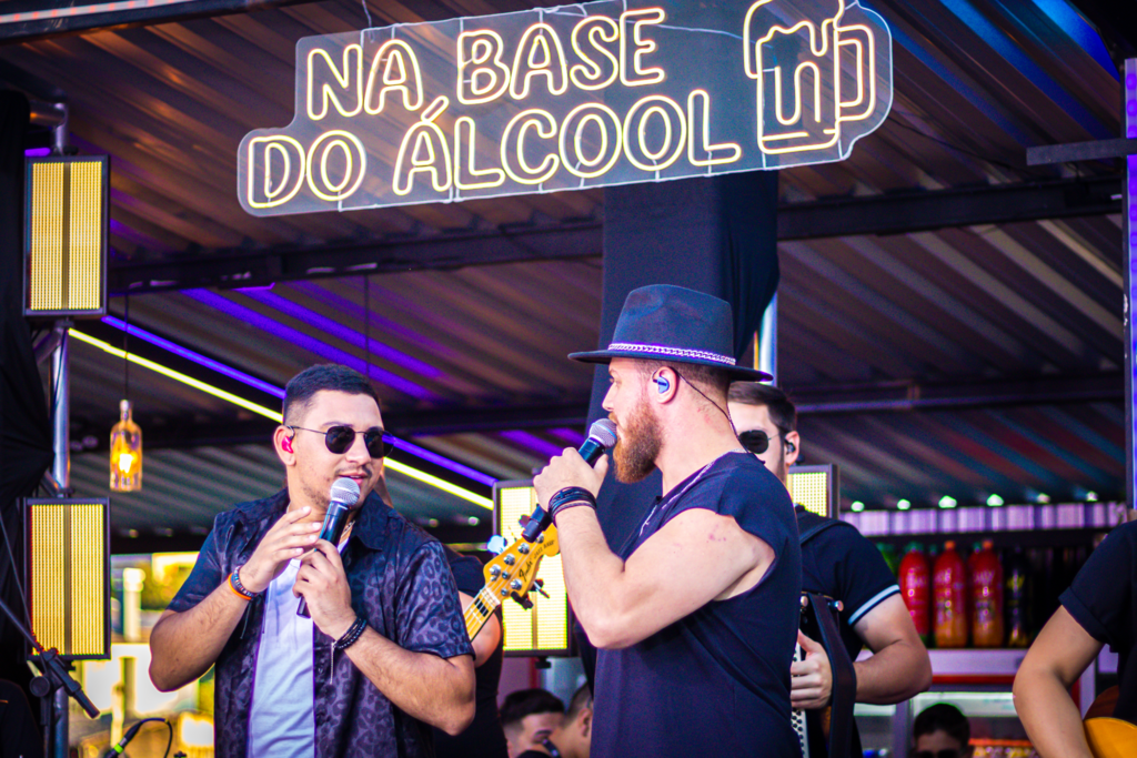 Dupla Guilherme e Roberto prepara nova gravação de DVD