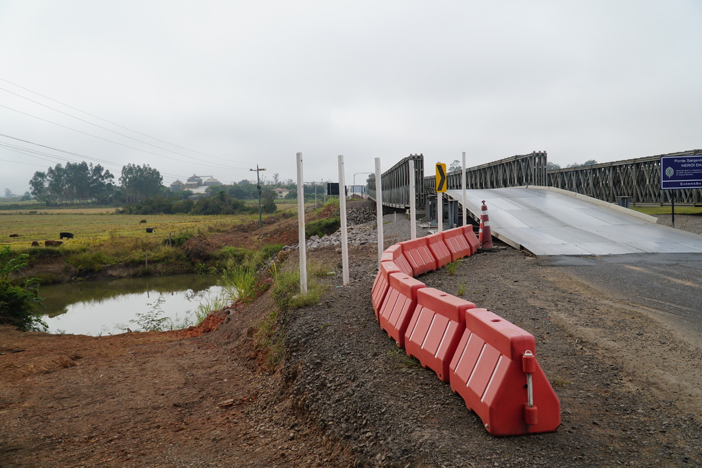 título imagem Há um ano, ponte sobre Arroio Grande ruiu com tanta água; sem previsão da nova estrutura, impactos seguem na RSC-287 e ao seu redor